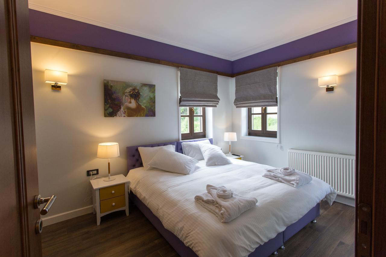 Abi Luxury Villas Monodendri Rum bild